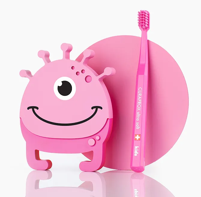CURAPROX vaikiškas dantų šepetėlis KIDS