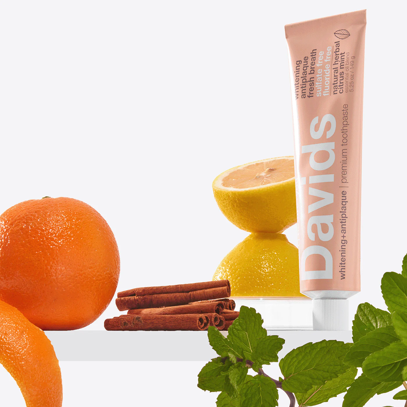 DAVIDS Whitening+Antiplaque Herbal Citrus Peppermint dantų pasta