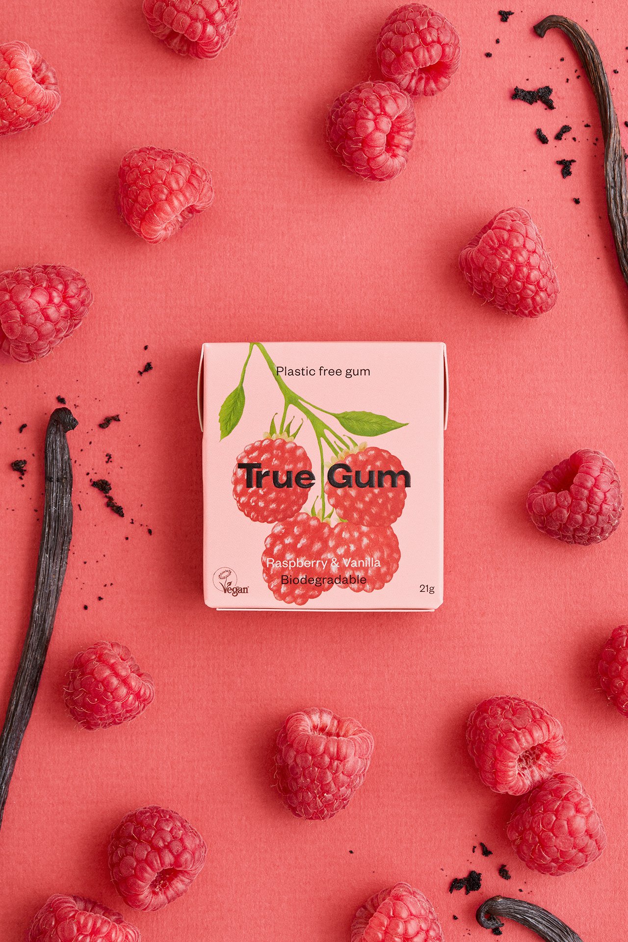 TRUE GUM aviečių ir vanilės skonio kramtomoji guma be cukraus